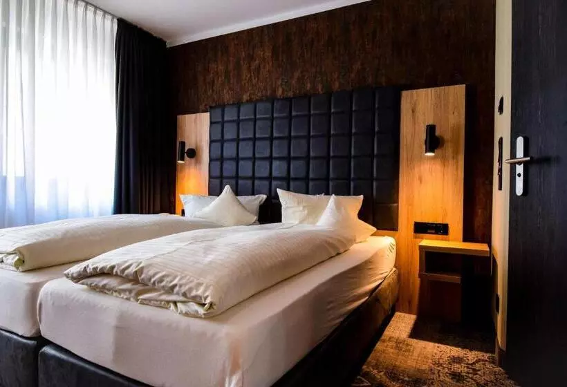 Quarto Estandar, Roter Löwe