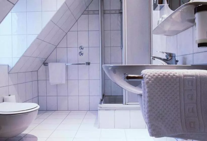 Quarto Triplo Estandar, Roter Löwe