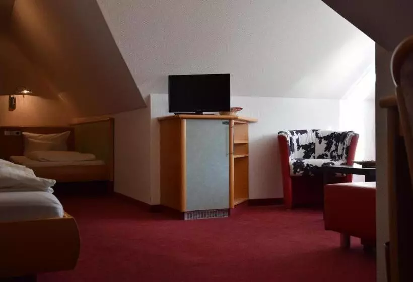 Quarto Triplo Estandar, Roter Löwe