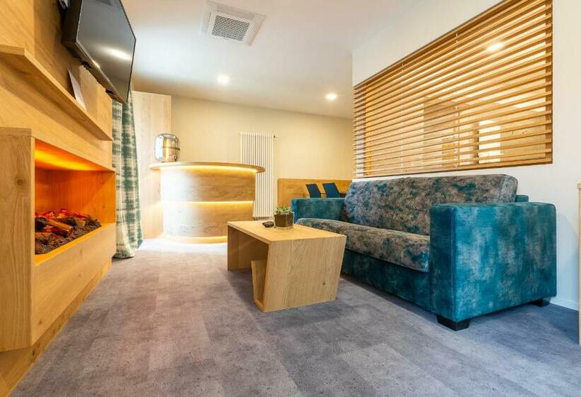 스위트, Schwan Und Post Business Quarters