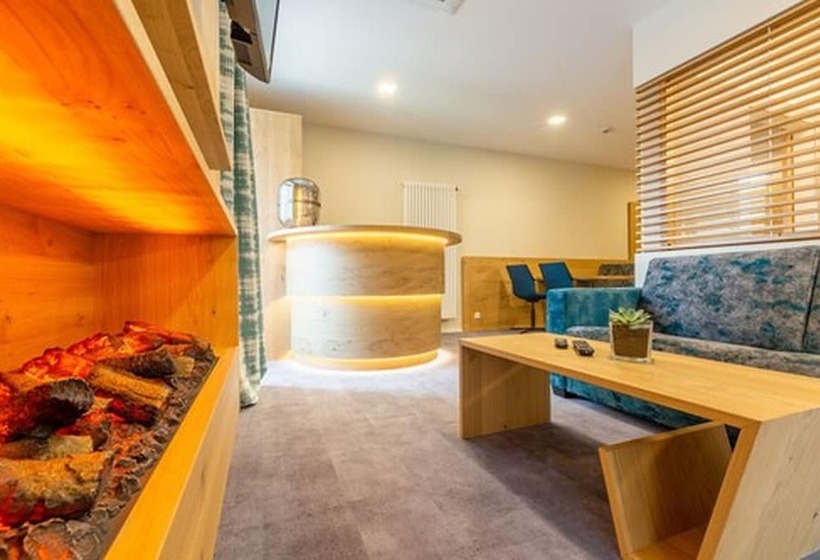 스위트, Schwan Und Post Business Quarters