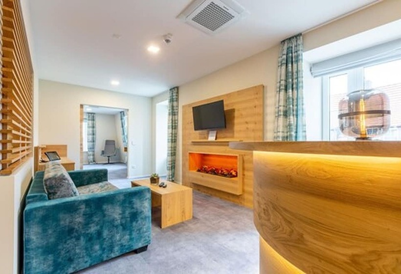 스위트, Schwan Und Post Business Quarters