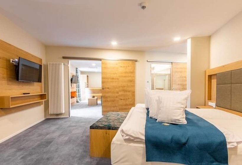 스위트, Schwan Und Post Business Quarters