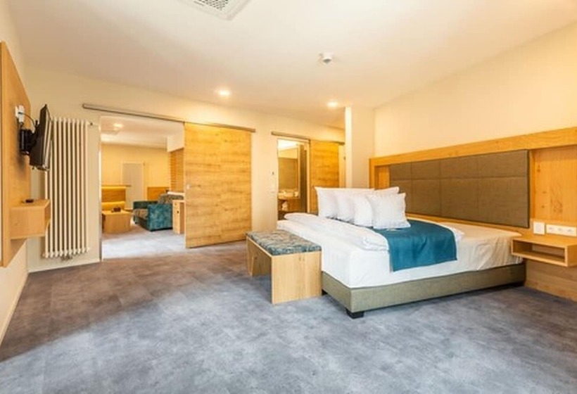 스위트, Schwan Und Post Business Quarters