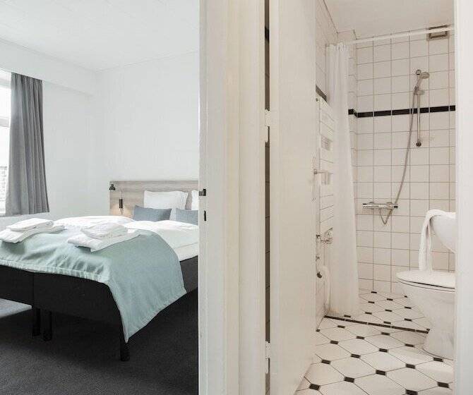 غرفة كومفورت, Ansgar