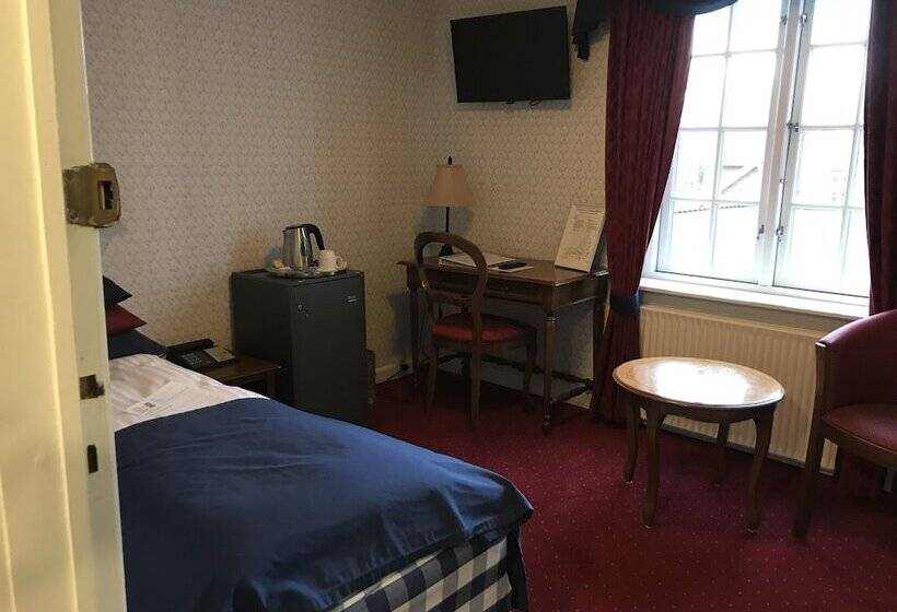 חדר סטנדרט יחיד, Kirstine