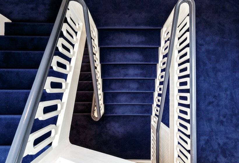 חדר סטנדרט יחיד, Kirstine