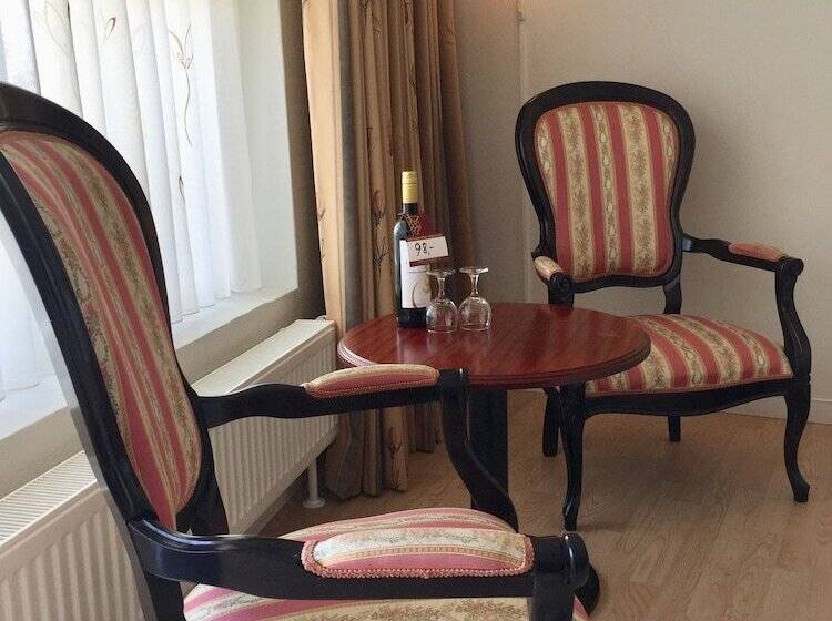 غرفة ديلوكس, Laasby Kro