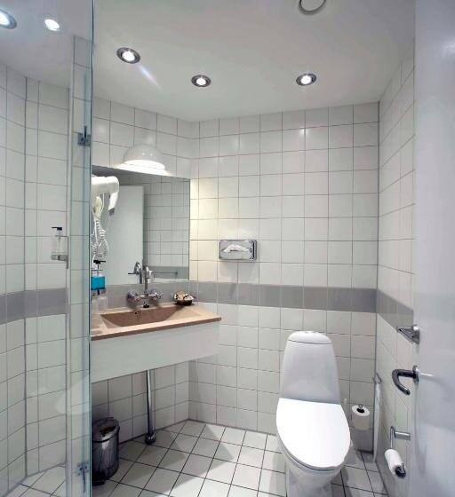 חדר אקזקיוטיב, Lautrup Park