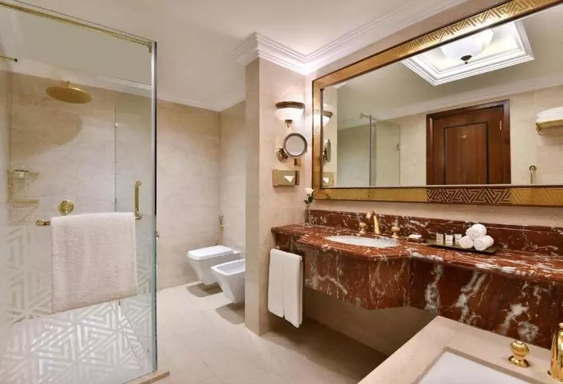 اتاق لوکس, Sheraton Grand Doha Resort & Convention