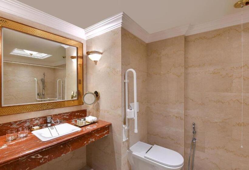 اتاق لوکس با تخت بزرگ, Sheraton Grand Doha Resort & Convention