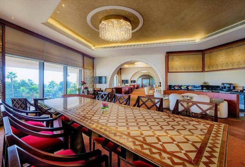 سوییت جونیور, Sheraton Grand Doha Resort & Convention