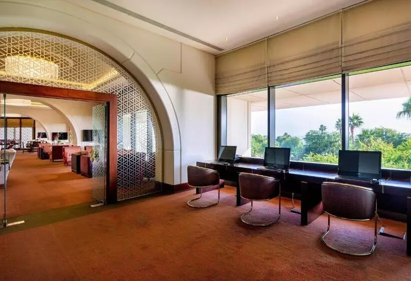سوئیت رویال, Sheraton Grand Doha Resort & Convention