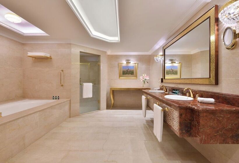 سوئیت رویال, Sheraton Grand Doha Resort & Convention