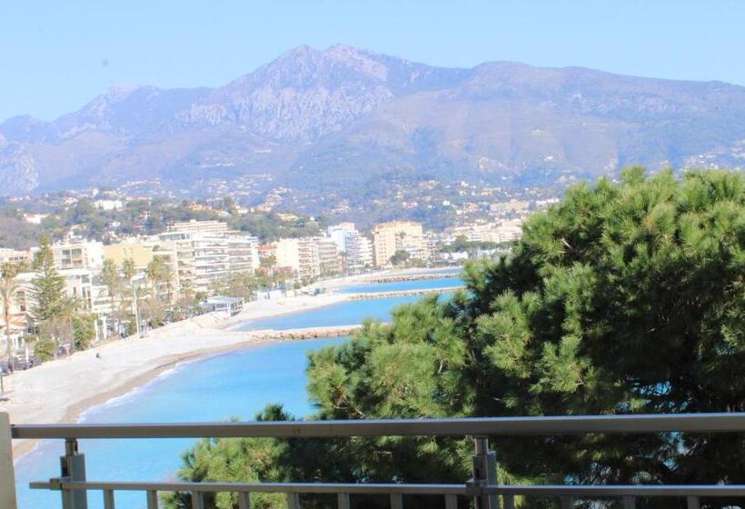 Трехместный Номер Классика, Alexandra