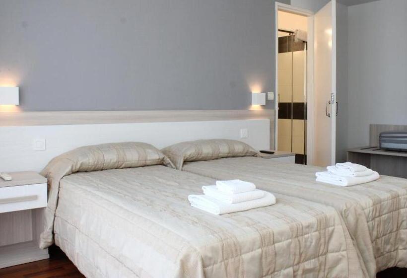 חדר סטנדרט, Alexandra