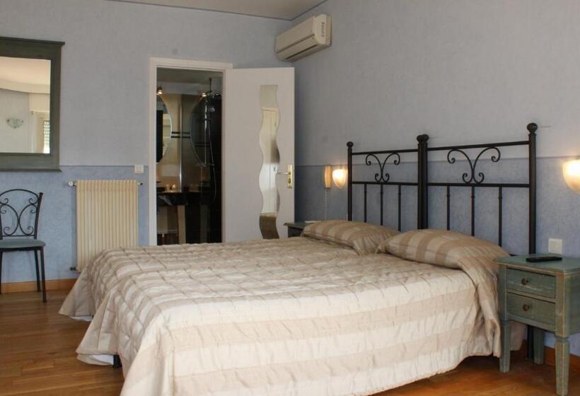 Номер Superior, Alexandra