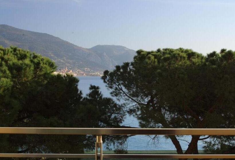 스탠다드 룸, Alexandra