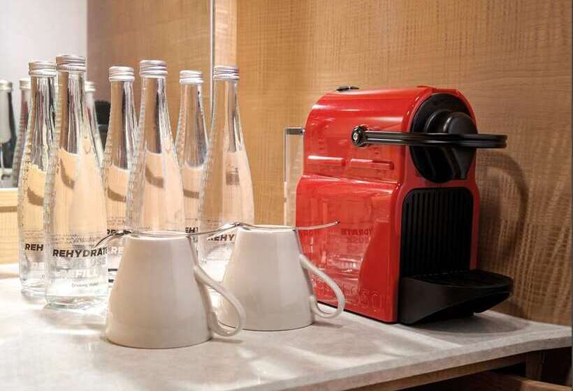 סוויטה, Conrad Dublin