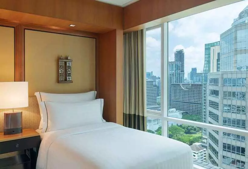Quarto deluxe, Conrad Dublin