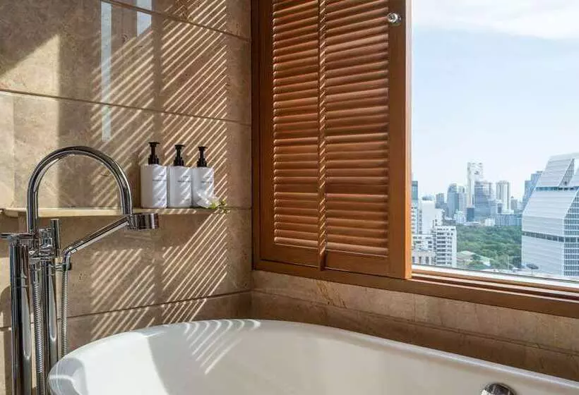 Quarto deluxe, Conrad Dublin