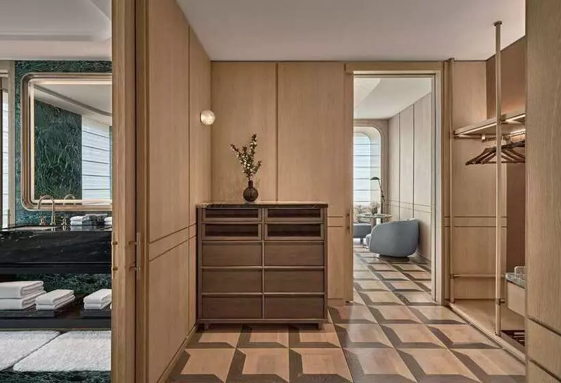 Suite, Conrad Dublin