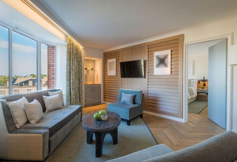 סוויטה, Conrad Dublin