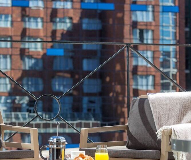 חדר פרמיום עם מרפסת, Conrad Dublin