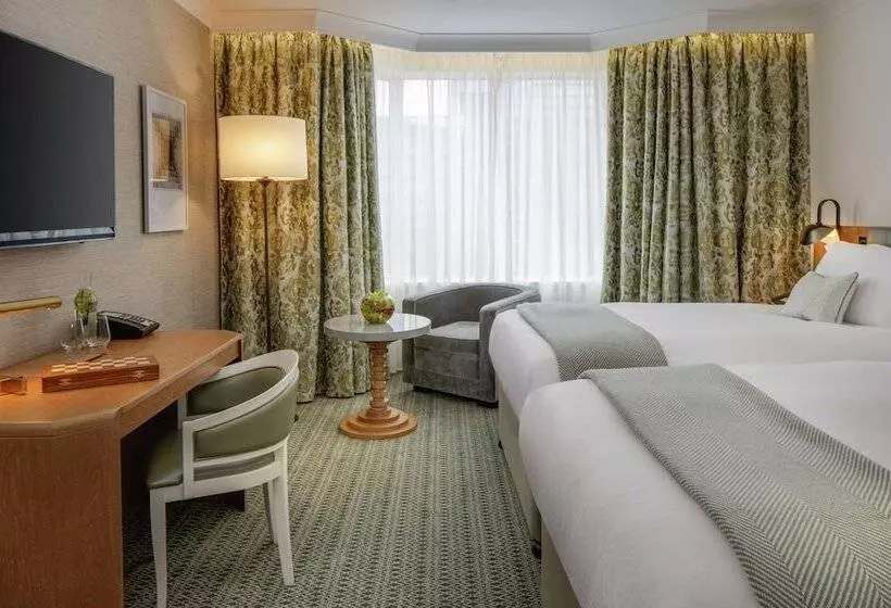Quarto deluxe, Conrad Dublin