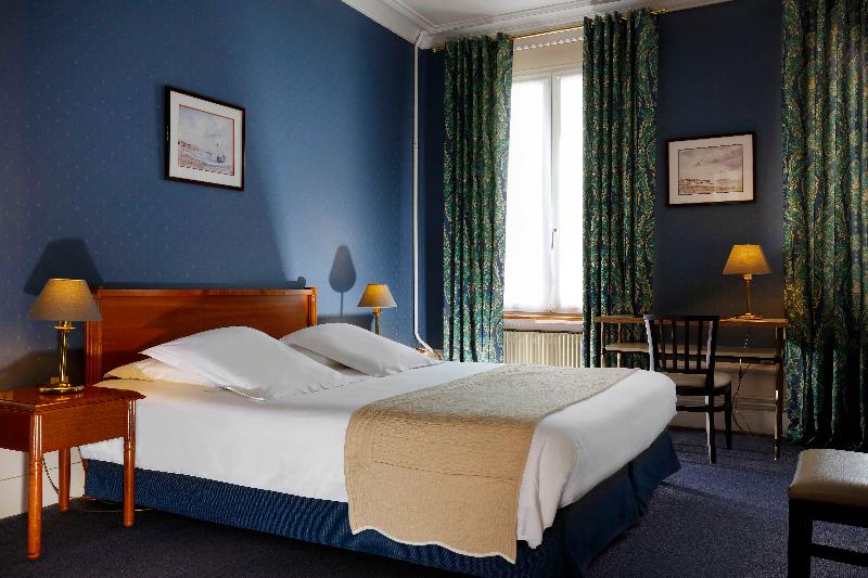 غرفة سوبيريور, Grand Hotel De L Univers