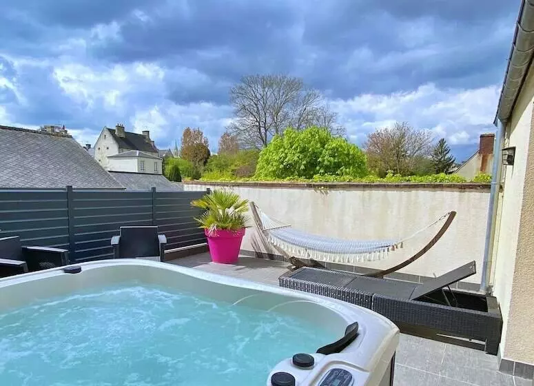 سوئیت با وان آب گرم, Grand Hôtel Du Luxembourg & Spa