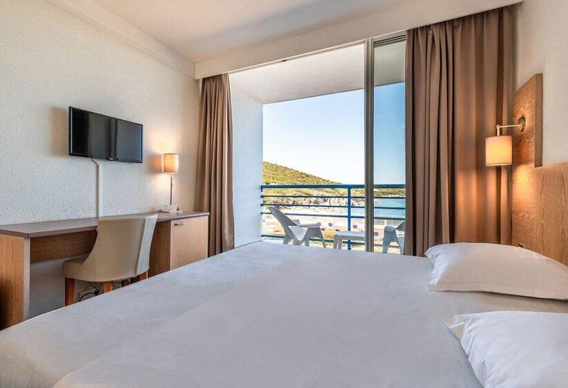 オーシャンビュースタンダードルームバルコニー付き, Hôtel Propriano Arena Bianca