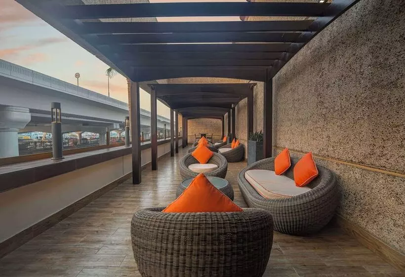 Club Room Sea View, Hyatt Regency Dubai   Corniche