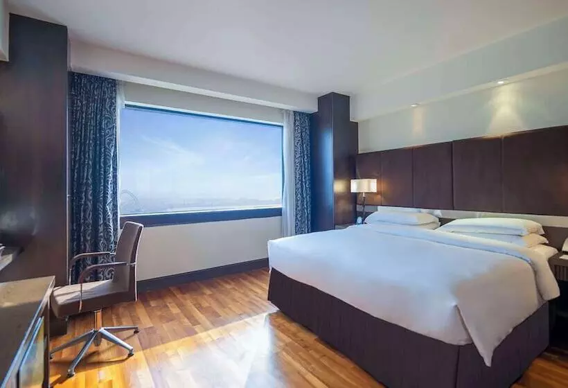 سوییت اجرایی, Hyatt Regency Dubai   Corniche