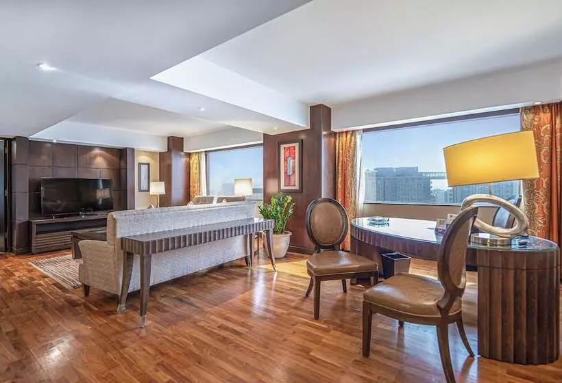 سوییت اجرایی, Hyatt Regency Dubai   Corniche