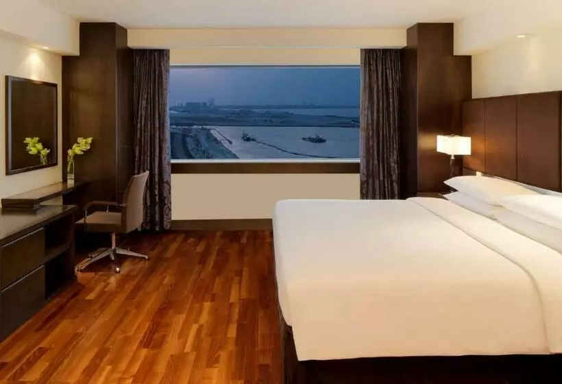 エクゼクティブスイート, Hyatt Regency Dubai   Corniche
