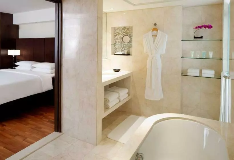 エクゼクティブスイート, Hyatt Regency Dubai   Corniche
