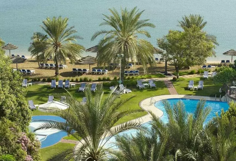 キングサイズベッドのスイートルーム, Le Méridien Abu Dhabi