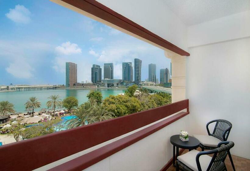 Номер Deluxe Вид на Море, Le Méridien Abu Dhabi