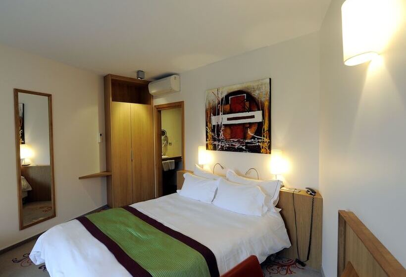 غرفة سوبيريور, Logis Hotel Restaurant A L Etoile