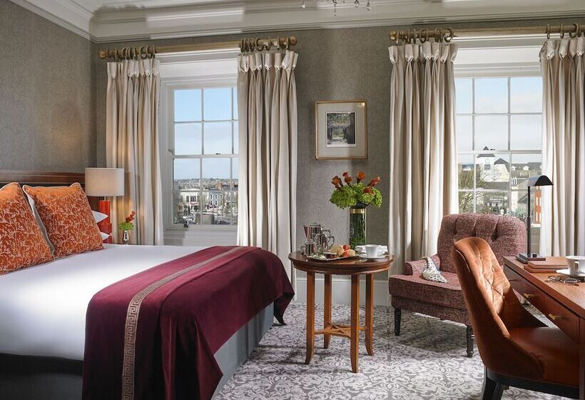 豪华房间, The Hardiman