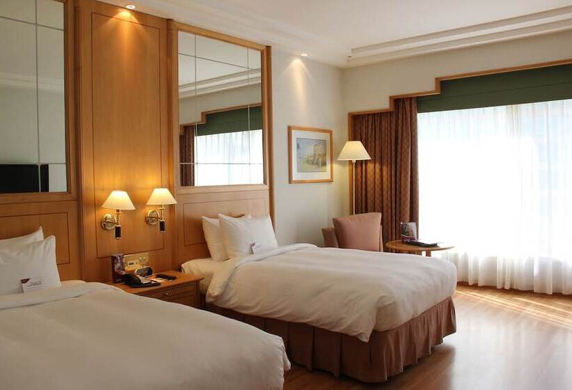 Номер Стандарт, Millennium Downtown Abu Dhabi
