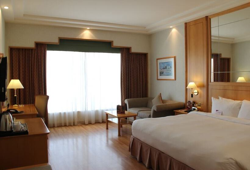 スタンダードスタジオ, Millennium Downtown Abu Dhabi