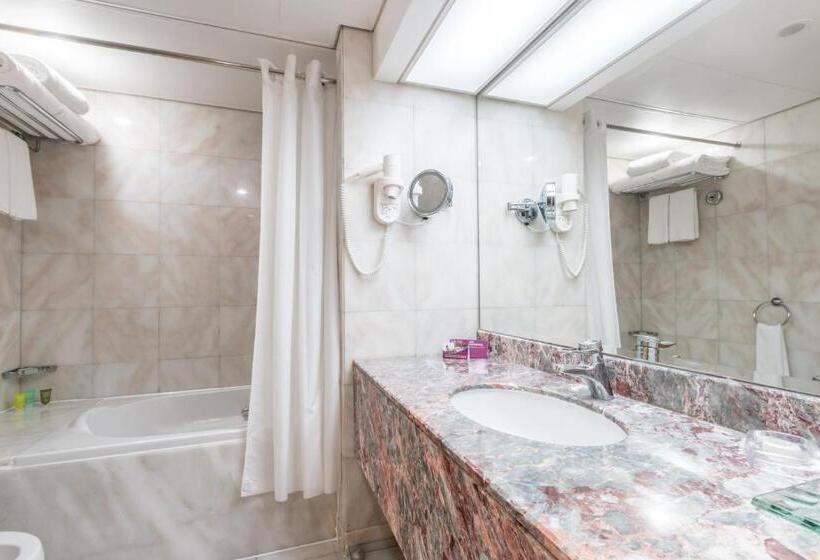 スイート, Millennium Downtown Abu Dhabi