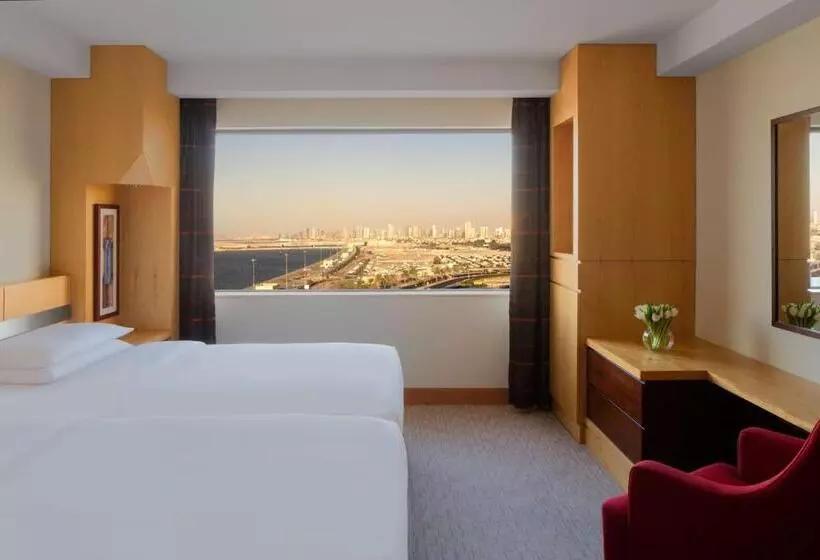 オーシャンビュースタンダードルーム, Hyatt Regency Dubai   Corniche