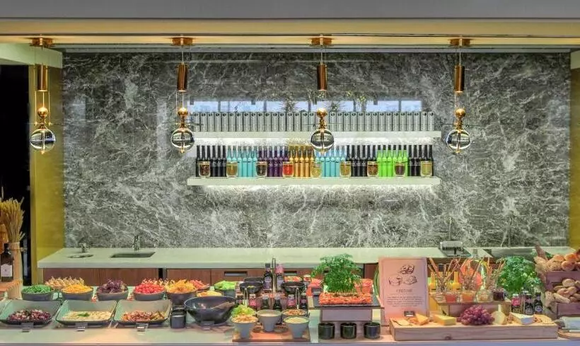クラブルーム, Hyatt Regency Dubai   Corniche