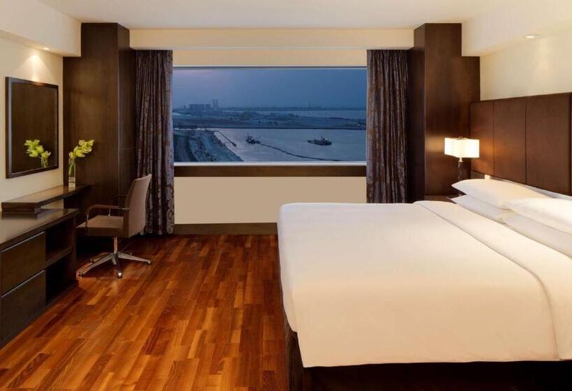 سوئیت با تخت بزرگ, Hyatt Regency Dubai   Corniche