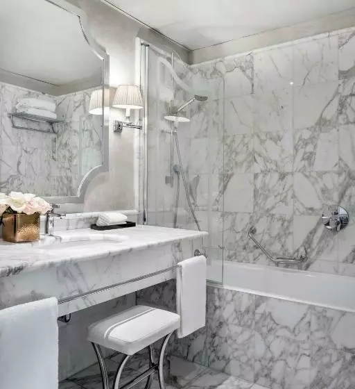 スーペリアールーム, Castille Paris – Starhotels Collezione