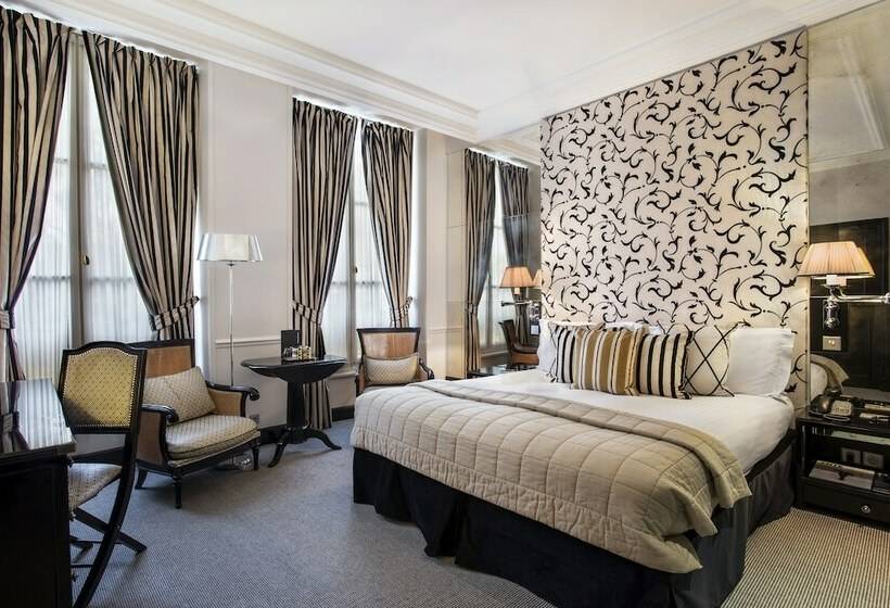 اتاق لوکس سه تخته, Castille Paris – Starhotels Collezione