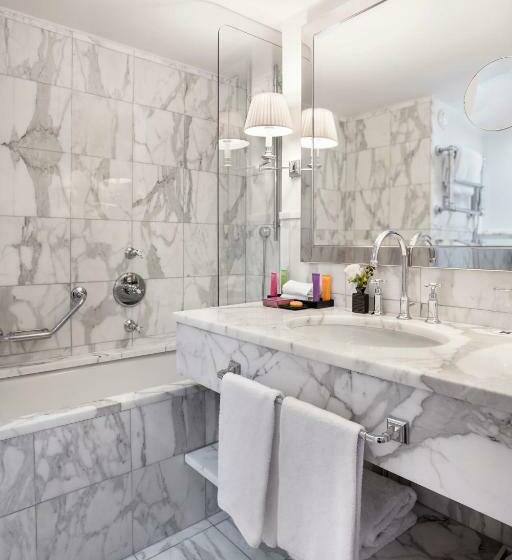 Duplex Junior Suite, Castille Paris – Starhotels Collezione